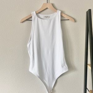 Aritzia Babaton contour 90s bodysuit